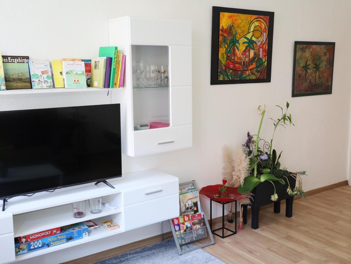 Ferienwohnungen In Der Kunstgalerie Charlie Und Jenny شيمنيتز المظهر الخارجي الصورة